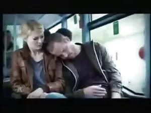 Piłkarz głaszcze dzi ...